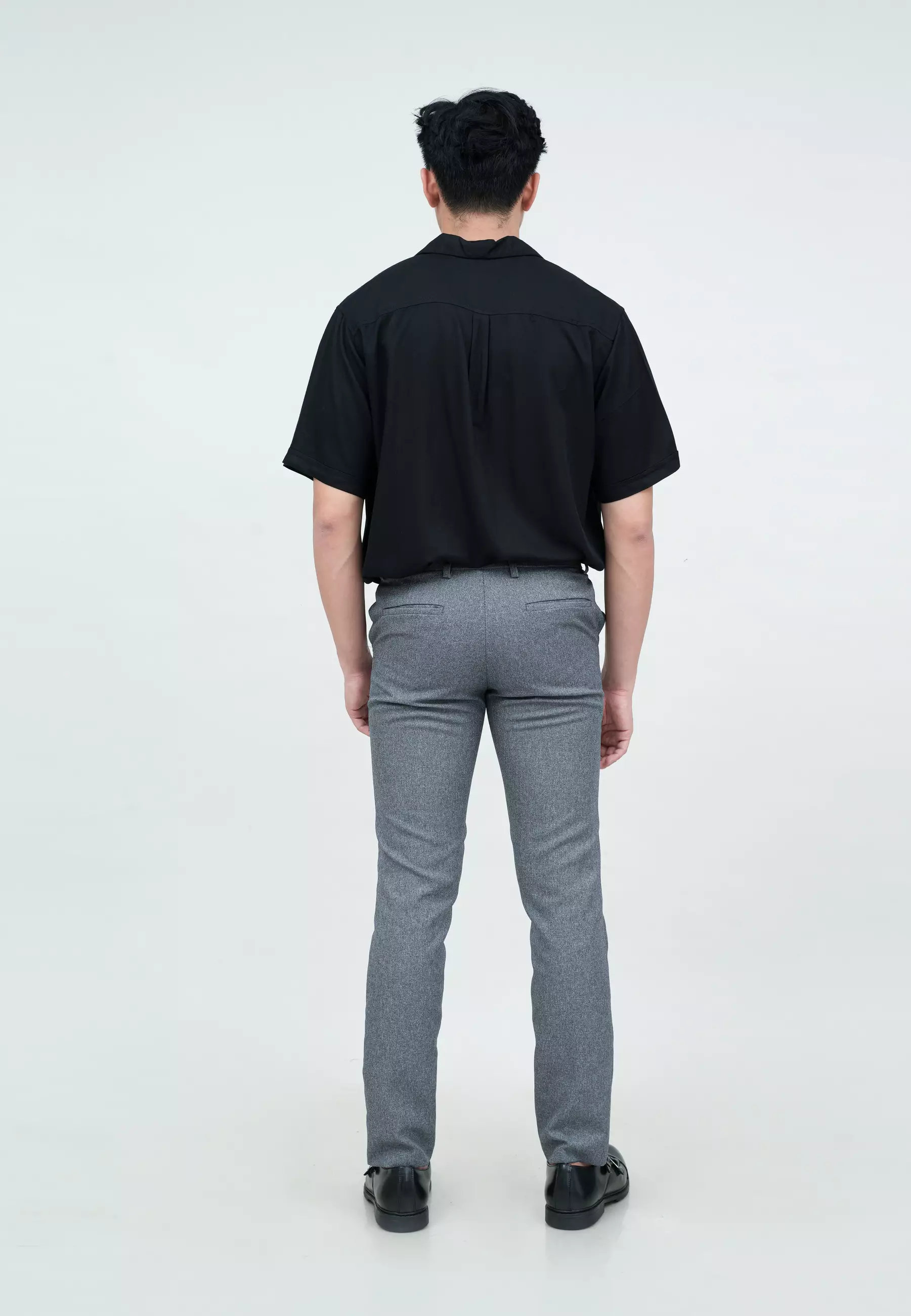 Houseofcuff Kemeja Bowling Lengan Pendek Rayon Shirt Hitam