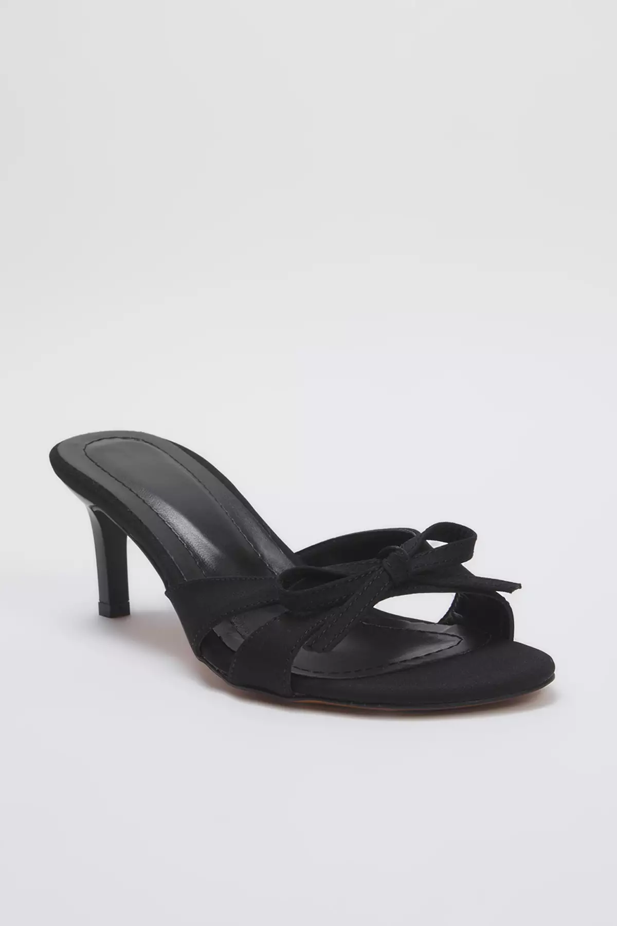 Bow Detail Round Toe Mid Heels