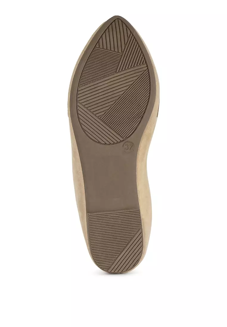 Sepatu Loafer Fleksibel Detail Horsebit dalam Warna Krem