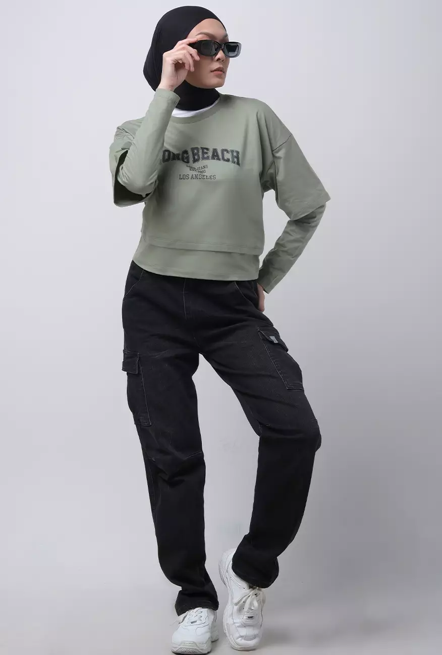 Kaos Wanita Casandra Green