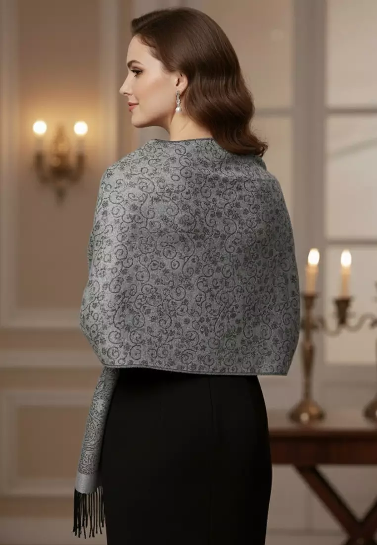 Aksesoris Wanita Reversible Viscose Circular Vine  Pattern Pashmina Shawl Syal Wanita Silver & Black