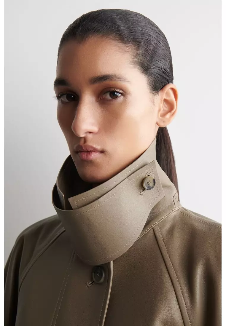 FUNNEL-NECK LEATHER SHORT TRENCH JACKET