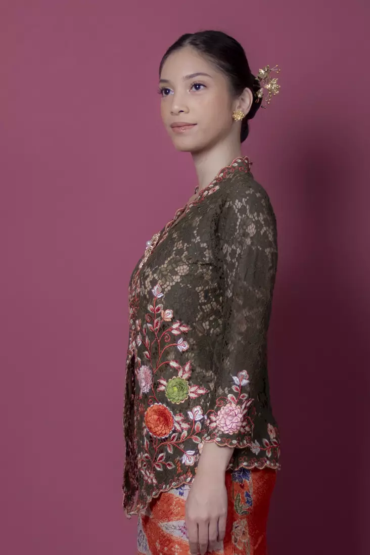 Kebaya Encim Nyonya Kebaya Brokat Classic