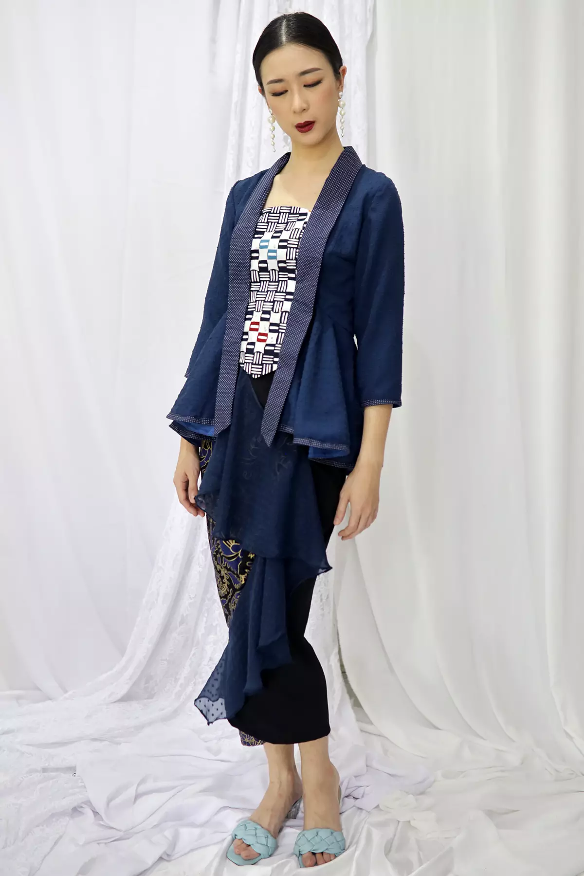 Asmara Juwita Caturangga Biru Kebaya Peplum