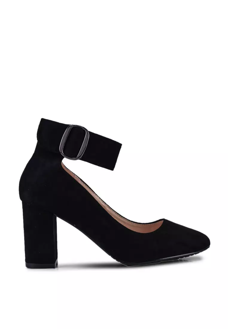 Discount on Noveni  shoes - SKU: Buckled Block Heels