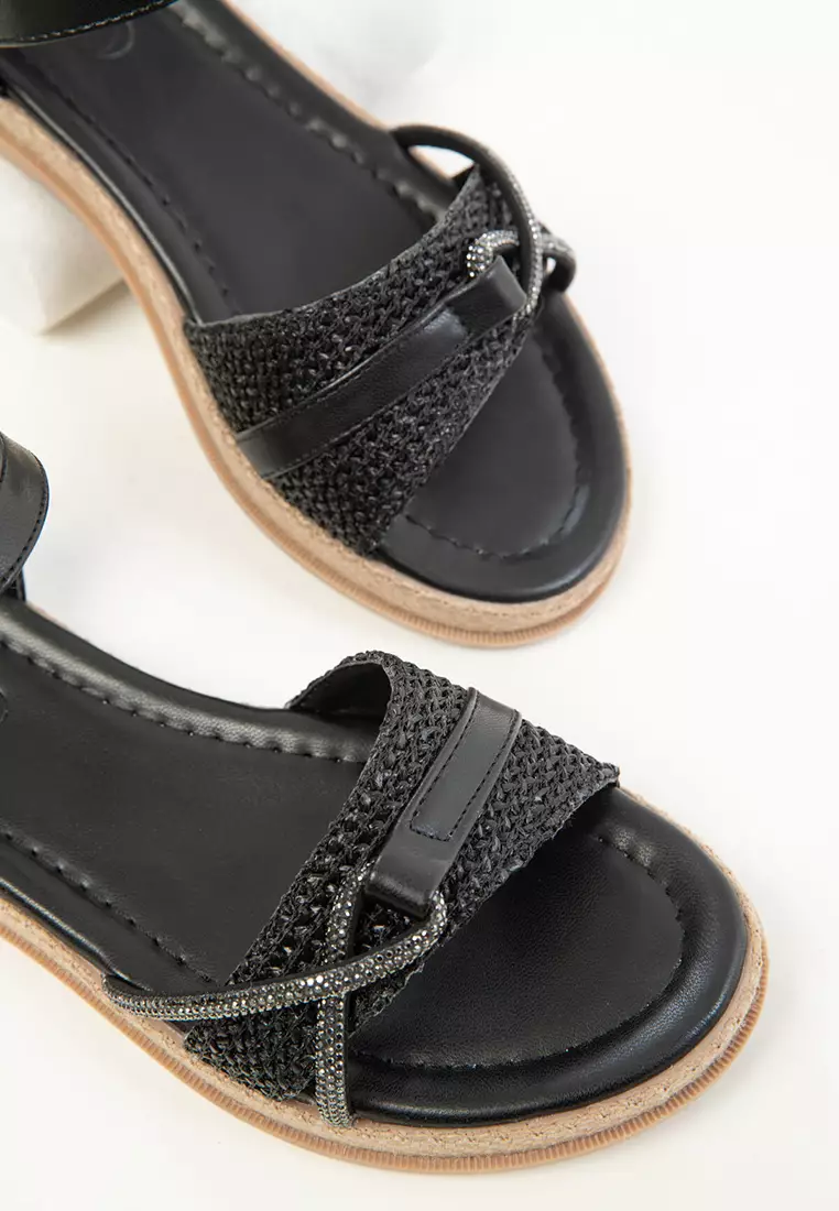 Black-Wicker Women's Sandals 20393