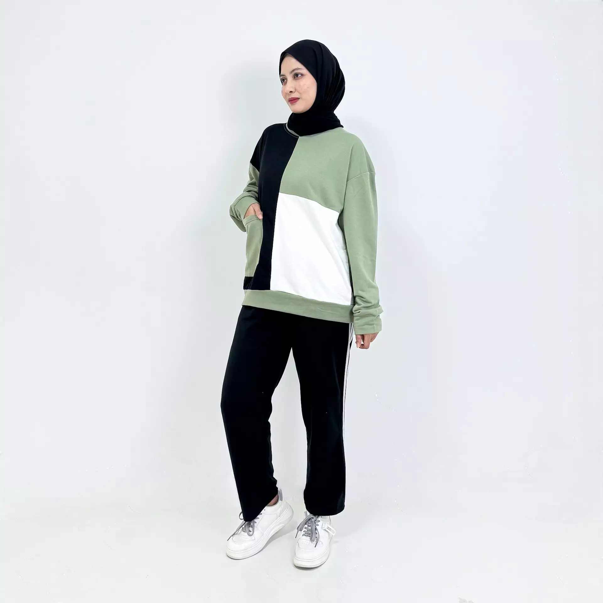 Setelan Training Joanita [MINT] Oneset Sweater Celana Olahraga Fit XXL