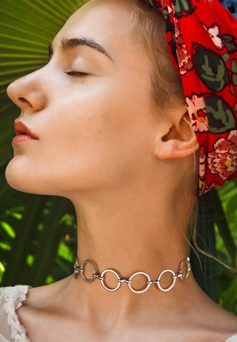 Open Circle Choker Necklace