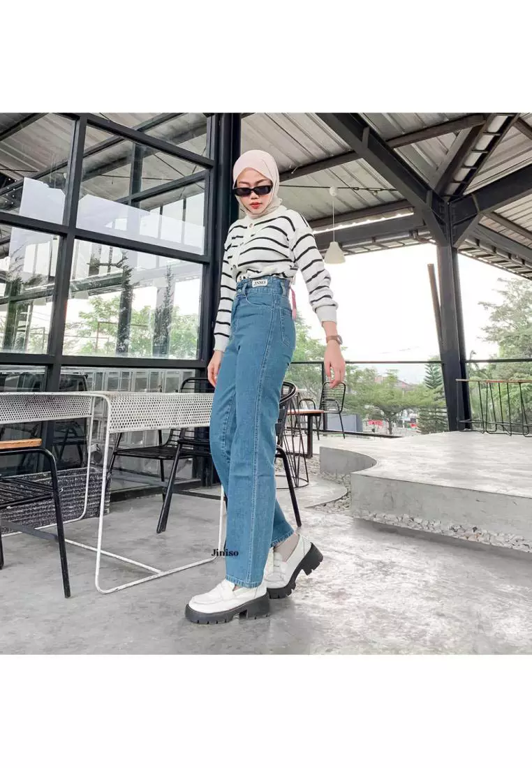 Ultra Highwaist Loose Jeans 228 LEVEL UP