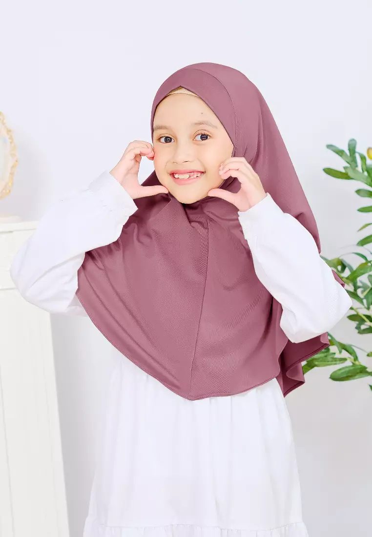 Cotton Bee - Jennaira Bergo Dagu | Hijab Instan Anak Non Pad - L
