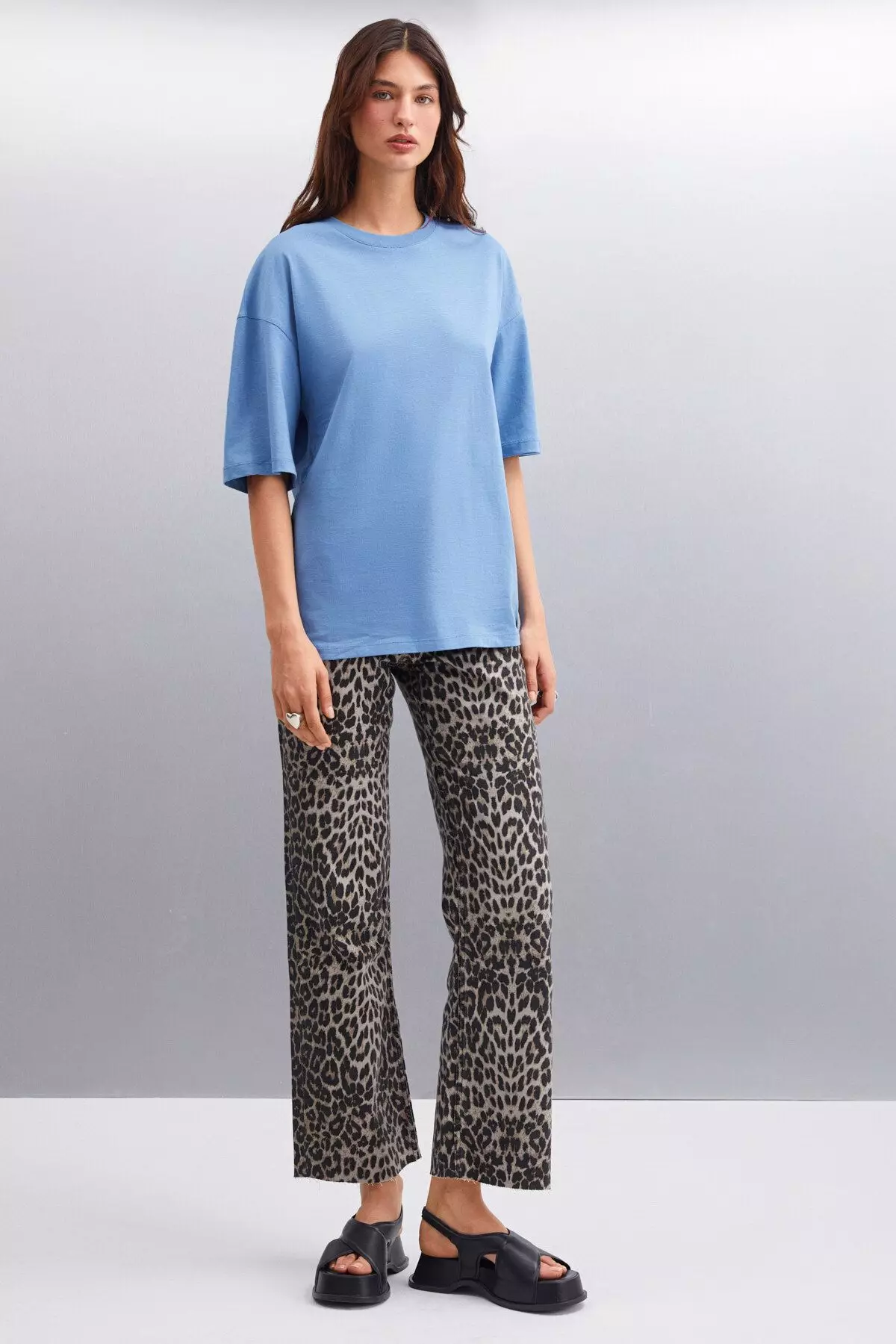 Betsy Cotton Slit T-Shirt