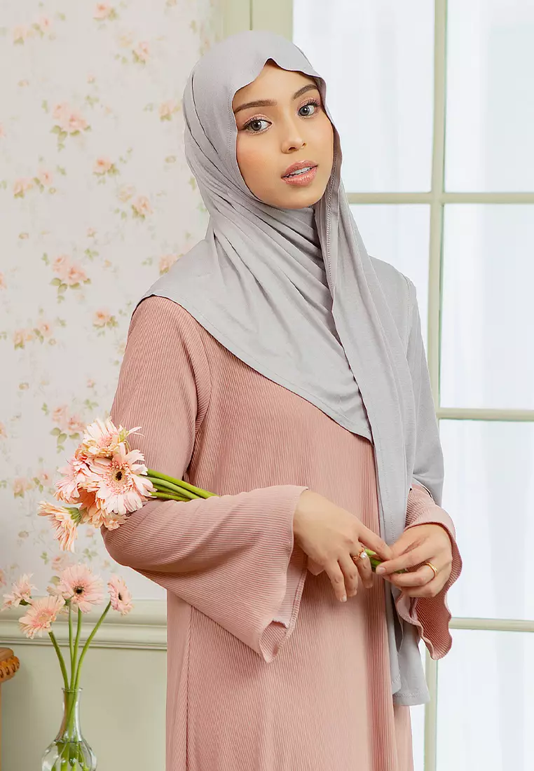 Heidy Oval Shawl in Grey (Lozy x Heidy)