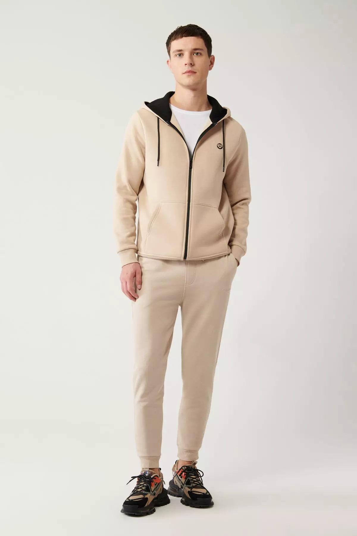 Men's Beige Waist Tied 3 Thread Raised Printed Sweatpants A32Y3411