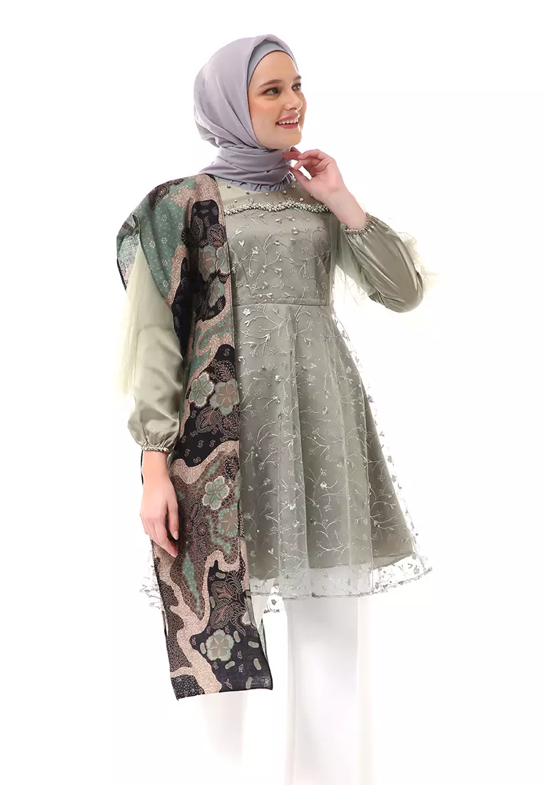 Ivona Long Tunik Motif Batik Atasan Wanita Series Couple Regular Fit - Sage Green