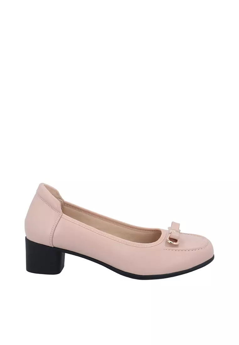 Discount on Carlo Rino  shoes - SKU: Medium Beige CR Miranda Toe Pumps