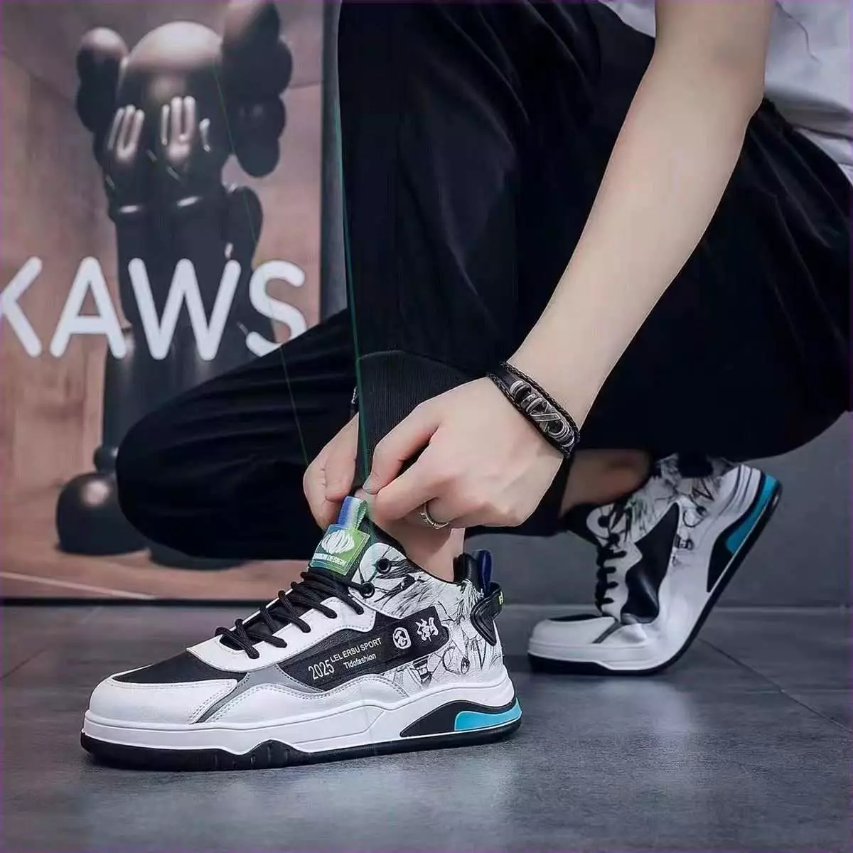 J2029 Sepatu Pria Anime Terlaris Sneakers Modis