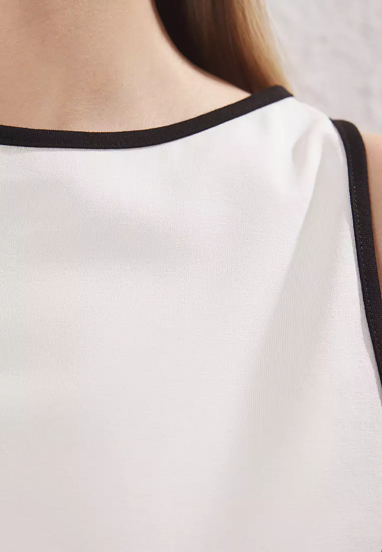 Ecru Cotton Regular/Normal Pattern Flexible Knitted Undershirt