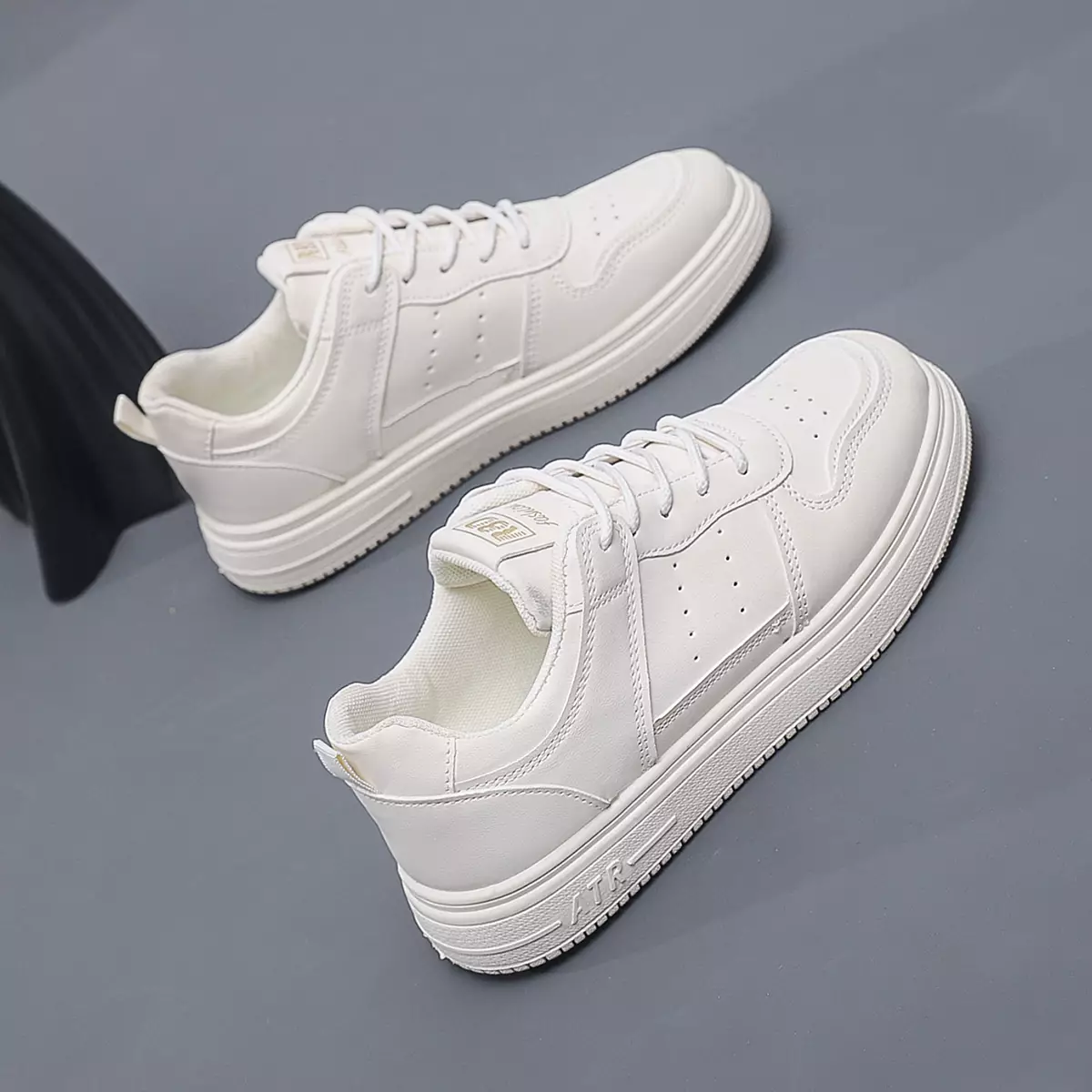 LURAD Sepatu Wanita Nyaman Dipakai Sneakers Flat Cewek Polos Sekolah SS105