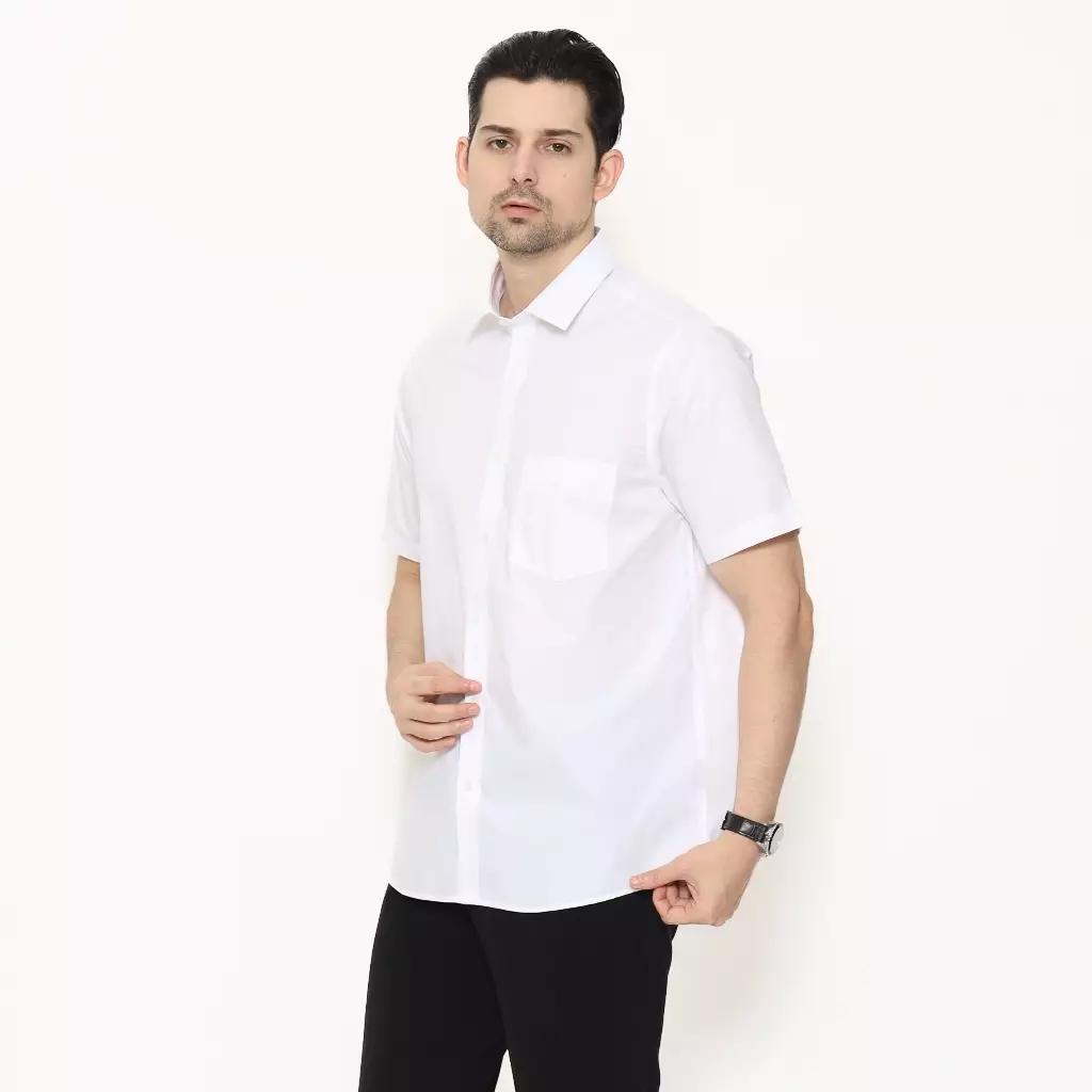 LAWELL DESMOND-MSRF Kemeja Formal Pria Putih Lengan Pendek Regular Fit Polyester Cotton