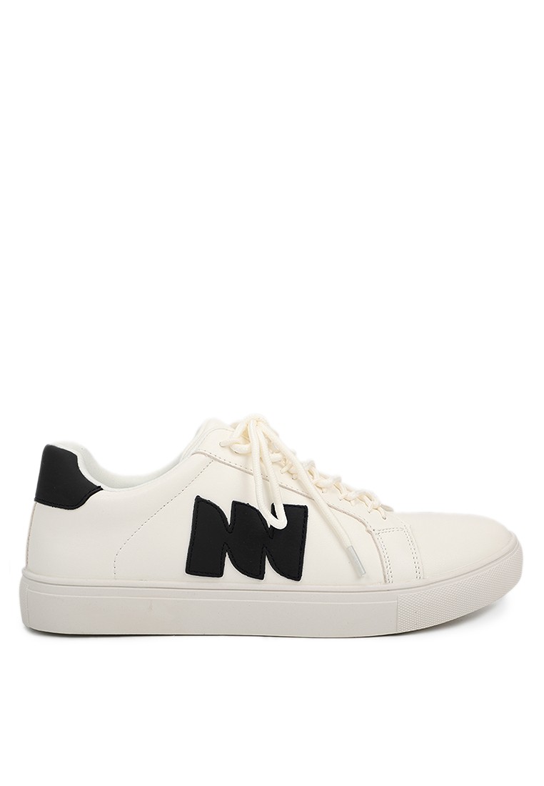 Hobnoob Rounded Toe Sneakers