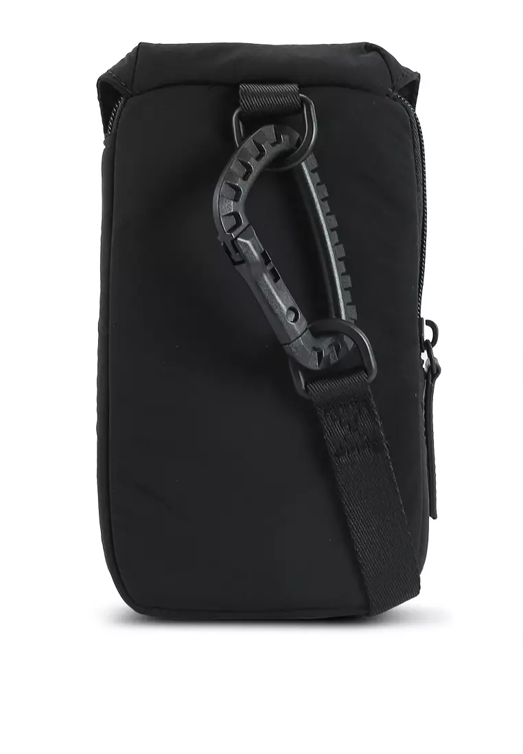 Tommy hilfiger utility hotsell cross body bag