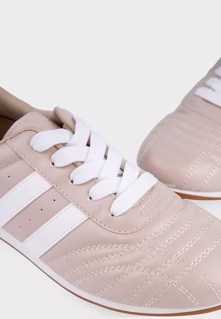 Women's Jeorgie Lace-Up Sneakers