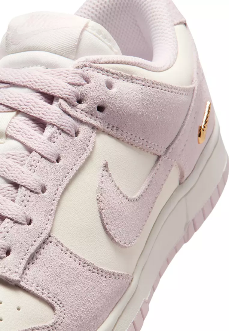 Dunk Low Women's Shoes