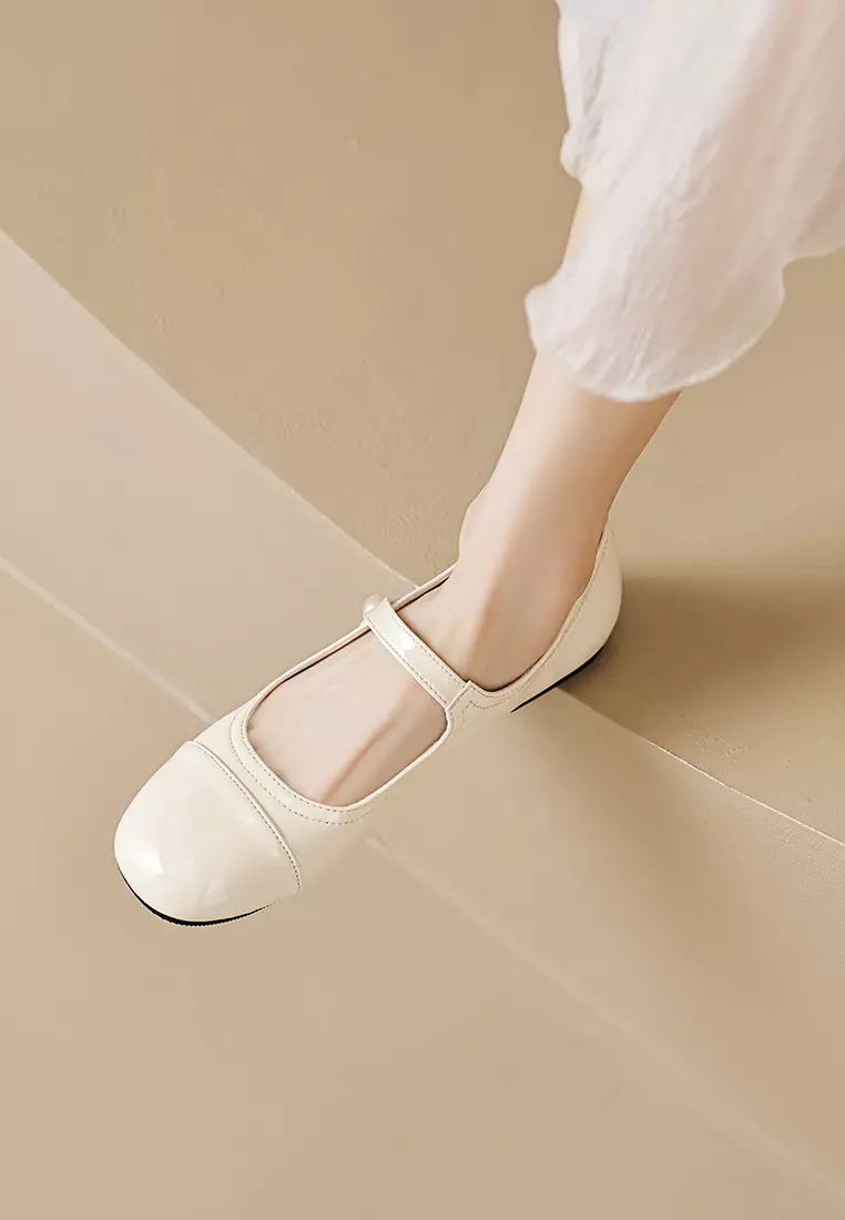 Mary jane hot sale flat shoes