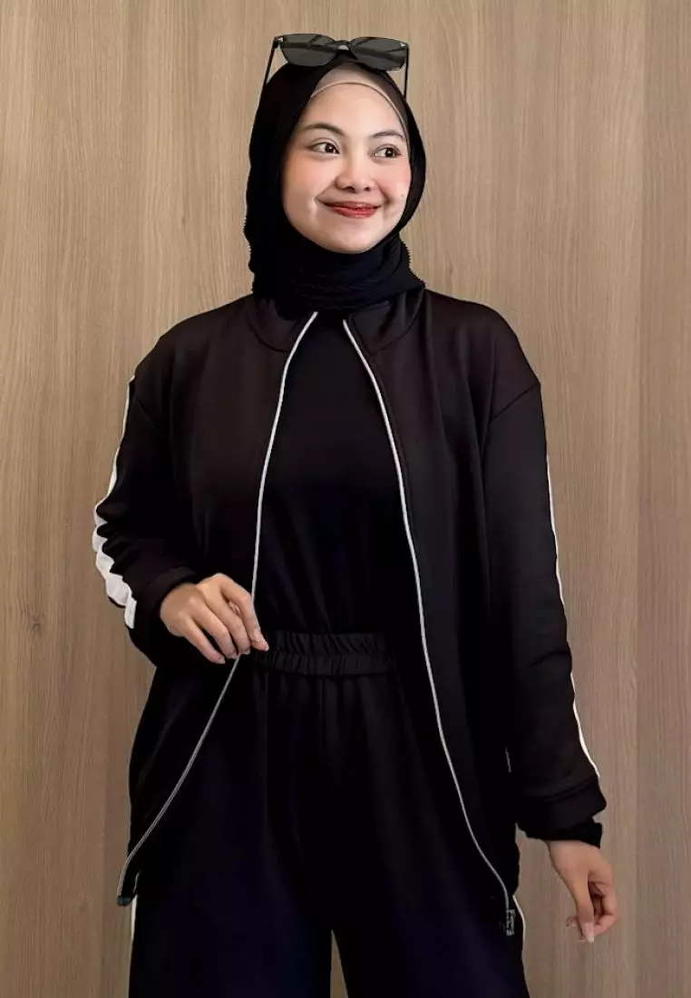 Sporty Liana Jacket [HITAM]