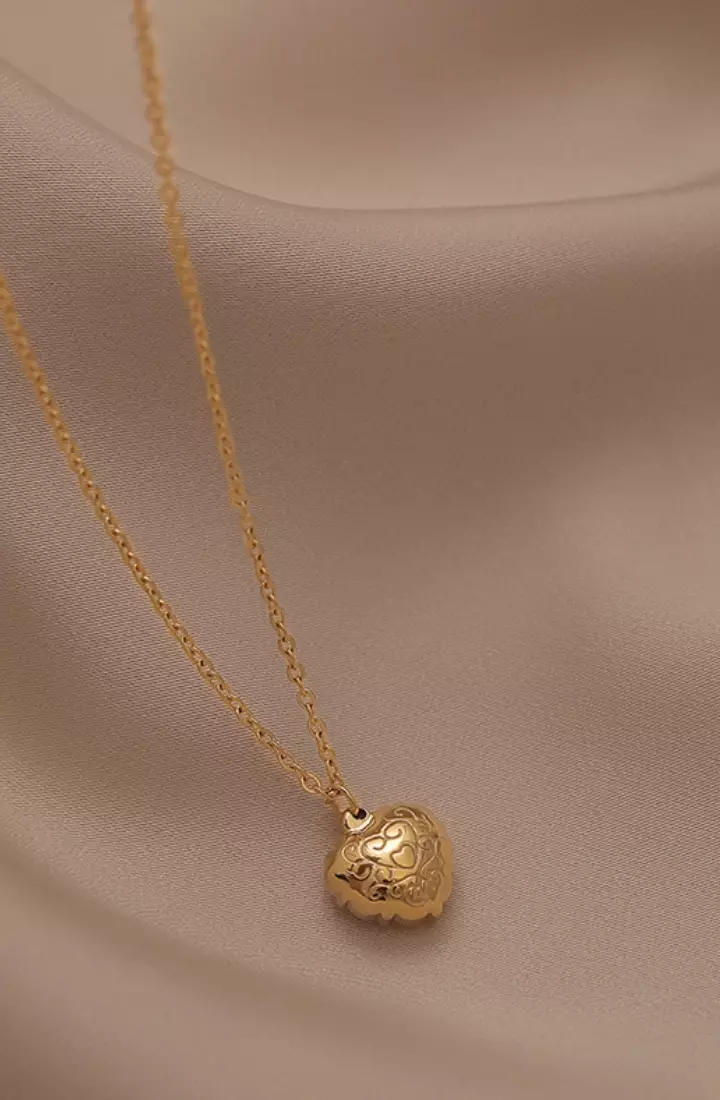 Valentino Vintage Heart with Cat's Eye Pendant Necklace in Gold
