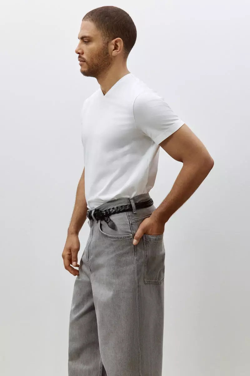 Slim Fit V-neck T-shirt