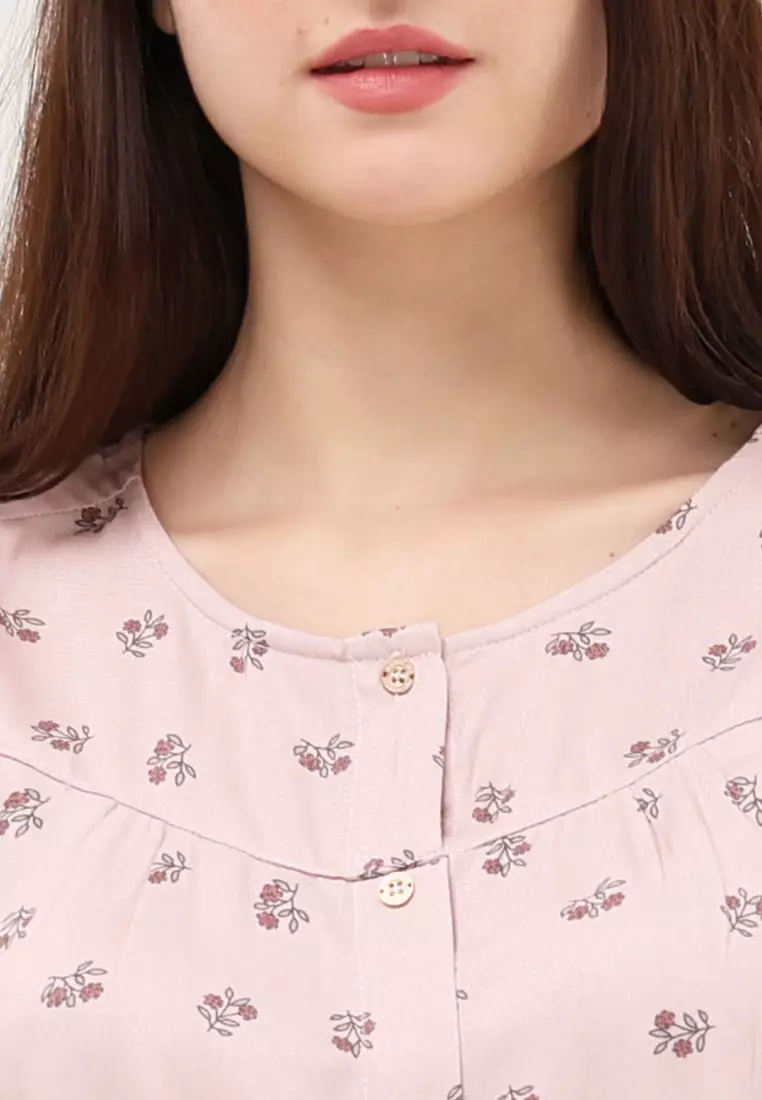 Short Sleeves Roundneck Blouse