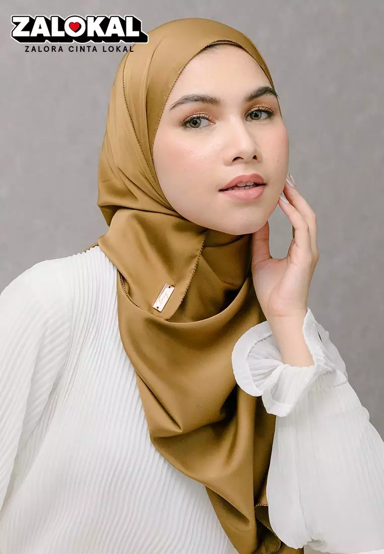 Medina Eyelash Shawl Hazelnut