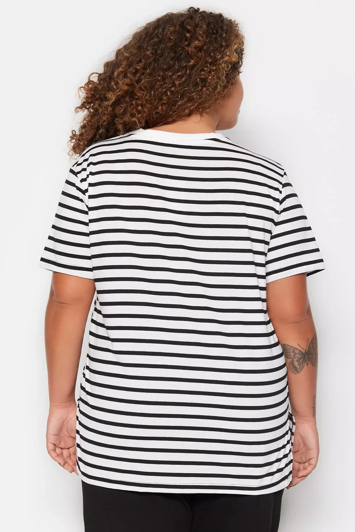 Buy Trendyol Plus Size Striped T-Shirt 2025 Online | ZALORA