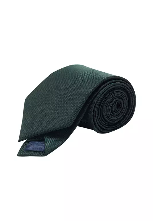 Smooth Micro-Structured Tie