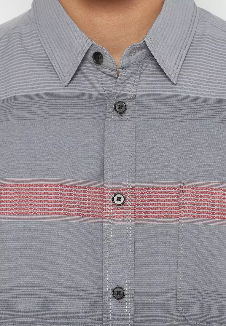 POLICE Kemeja Border Printing Abu Tua Regular Fit Pria