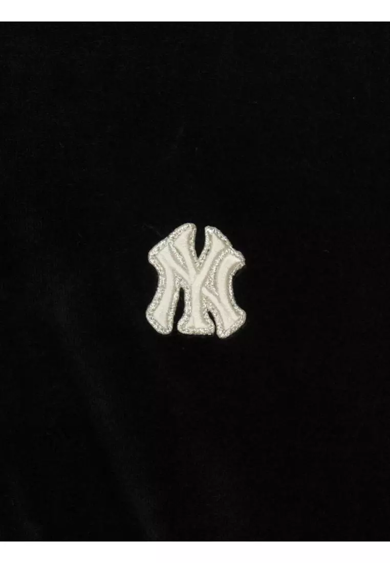 WOMEN'S BASIC VELVET CROP HOOD ZIP UP NEW YORK YANKEES