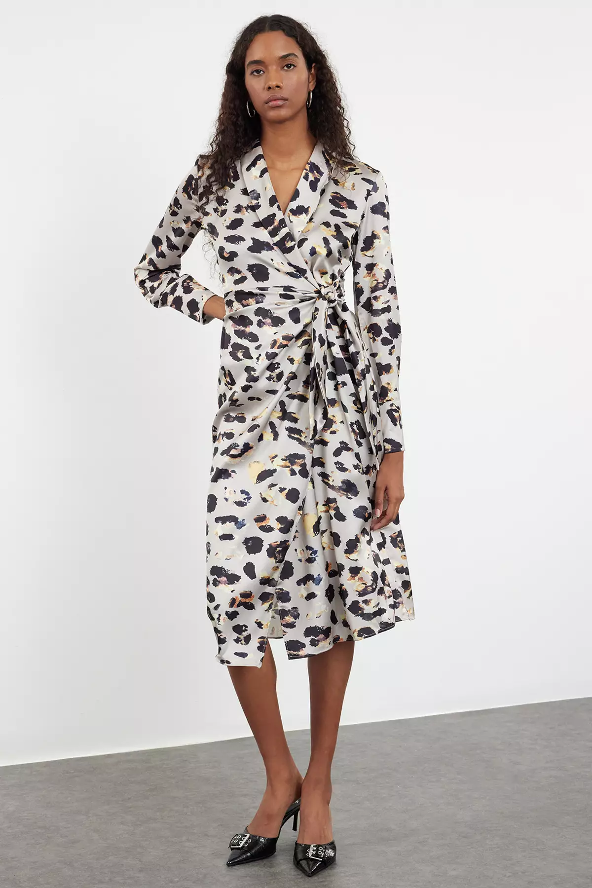 Buy Trendyol Beige Leopard Print - Tie Detailed Midi Dress Twoaw24El688  2026 Online | ZALORA