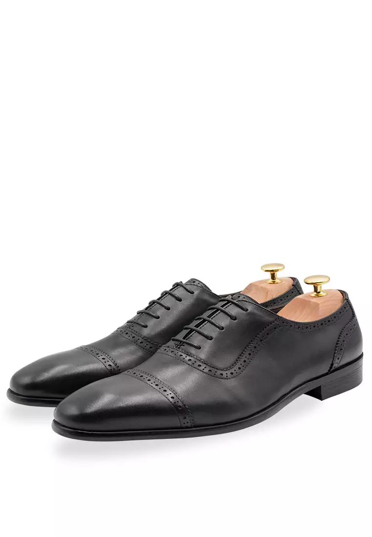 Tartagal Straight Cap Black Oxford