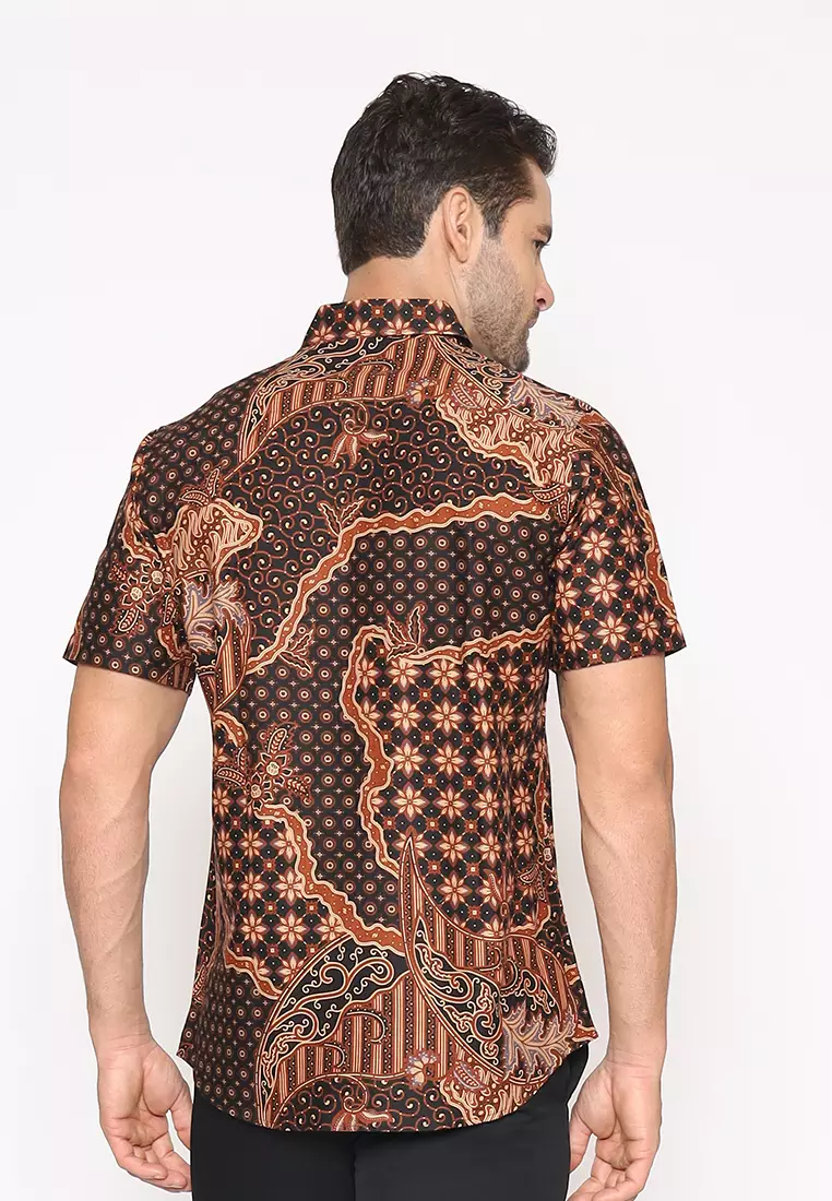 MAGINOT WIRA BLACK Batik Slim Fit Lengan Pendek