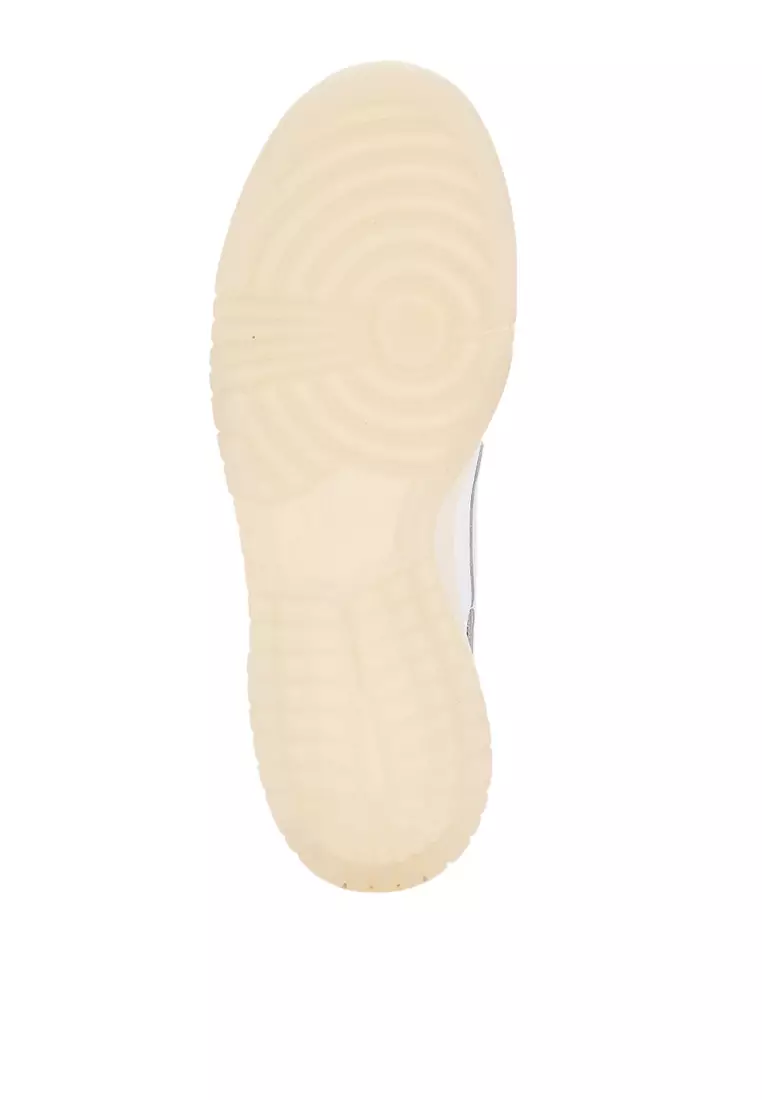 Dunk Low SE Older Kids' Shoes