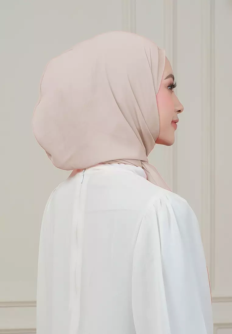 HIJAB INSTAN MAGNET SYIFA - LIGHT CREAM