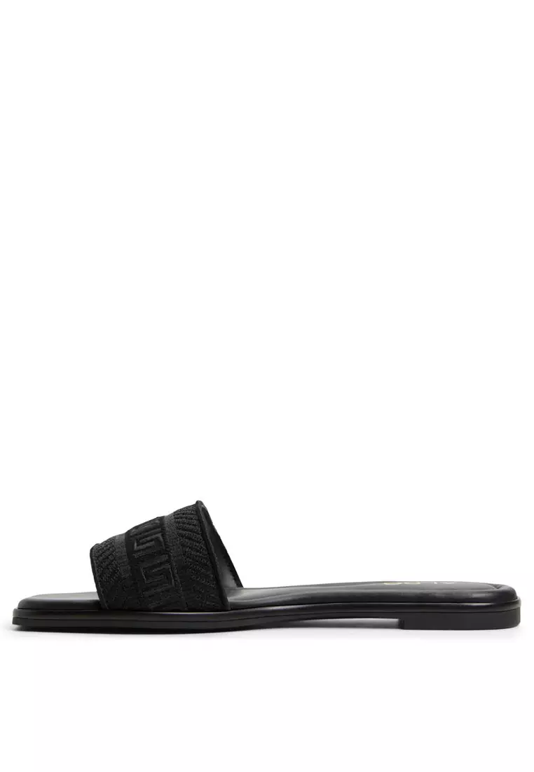 Oceania Sandals