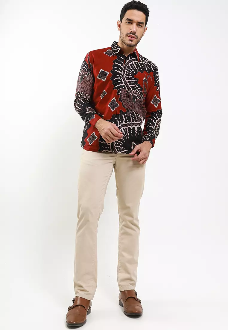 Sasmita Maron Kemeja Batik Pria Premium Slimfit Modern Lengan Panjang