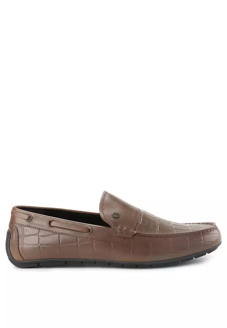 Mencari Nama yang Sempurna: Panduan Lengkap Memilih Nama Toko Online untuk Loafer Shoes