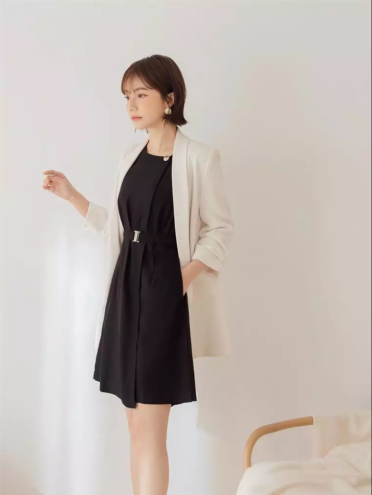 Buy OBSTYLE Round Neck Sleeveless Half-Open Zip Jumpsuit (with