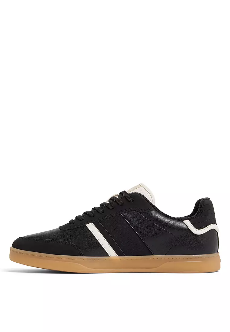 Freekick Sneakers