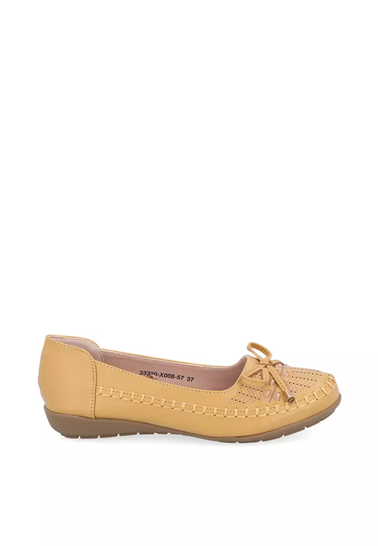 Discount on Carlo Rino  shoes - SKU: Mustard Lola Stitch Ballerinas