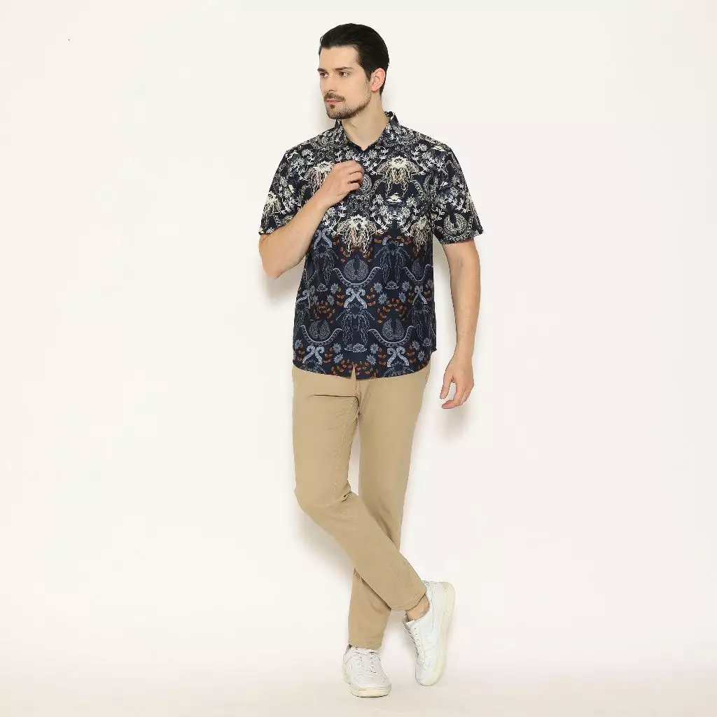 AMK Kemeja Batik Pria Lengan Pendek SHB Bria S/S Navy Blue