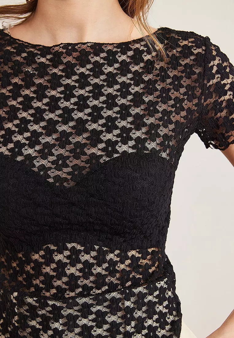 Six Asymmetrical Lace Blouse